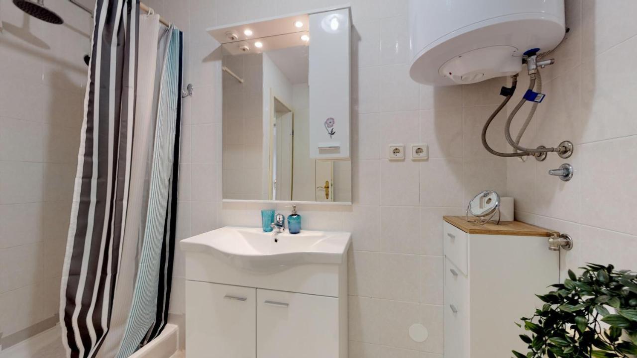 Emily Deluxe Superior 5 Star Studio Apartment, Your Piece Of Heaven With Sea & Park View Novigrad  Exterior photo